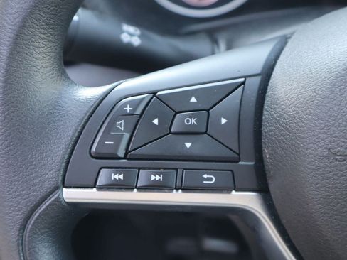 Used 2024 Nissan Sentra SV FWD image 12