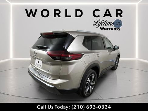 Used 2024 Nissan Rogue SL w/ SL Premium Package FWD image 14