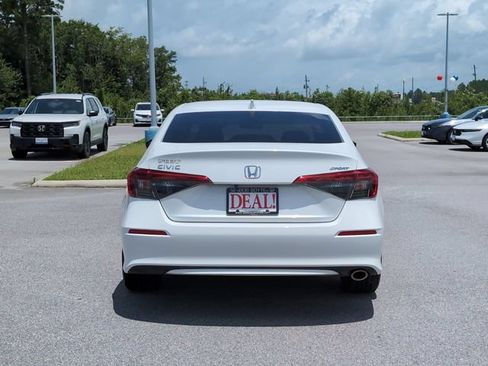Used 2022 Honda Civic Sport image 4