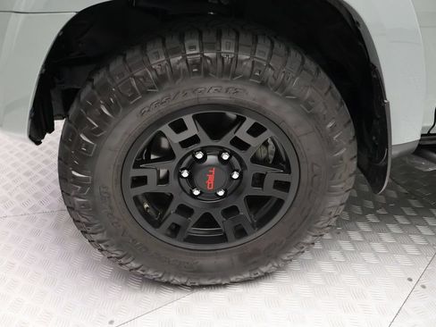Certified 2023 Toyota 4Runner TRD Off-Road Premium w/ Moonroof Package AWD/4WD image 4