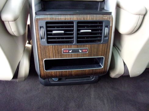 Used 2016 Land Rover Range Rover Sport HSE image 14