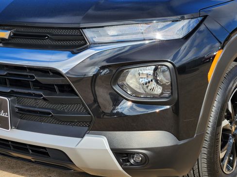 Certified 2023 Chevrolet TrailBlazer LT w/ Convenience Package image 9