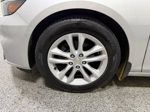 Used 2016 Chevrolet Malibu LT FWD image 25