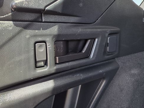 Used 2023 Subaru Outback Premium AWD/4WD image 25