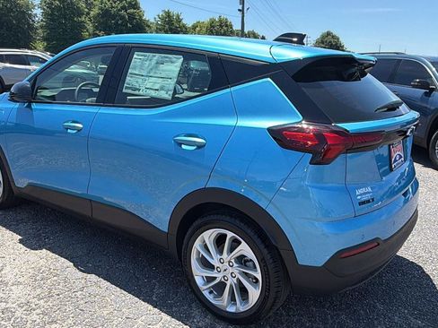 New 2027 Chevrolet Bolt LT w/ Comfort Package FWD image 7