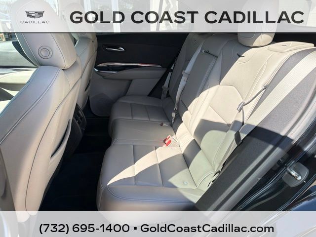 Used 2019 Cadillac XT4 Luxury w/ Cold Weather Package FWD image 14