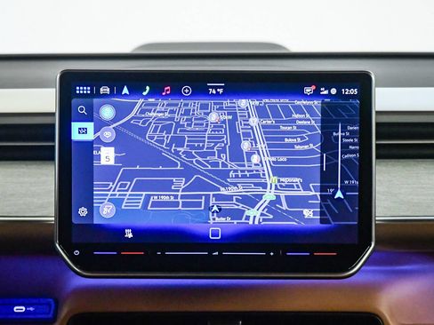 Used 2025 Volkswagen ID. Buzz Pro S RWD image 15