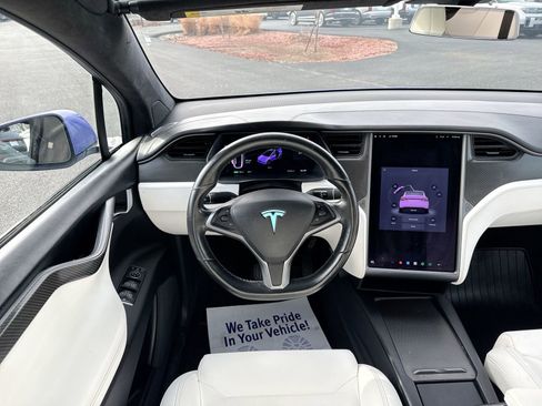 Used 2018 Tesla Model X 75D image 15