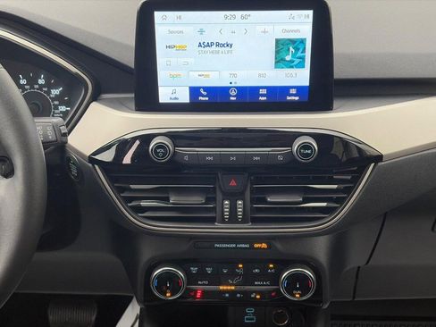 Used 2022 Ford Escape SEL AWD/4WD image 14