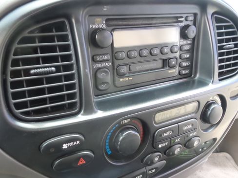 Used 2001 Toyota Sequoia SR5 image 40