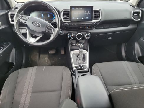 Used 2025 Hyundai Venue SEL FWD image 15
