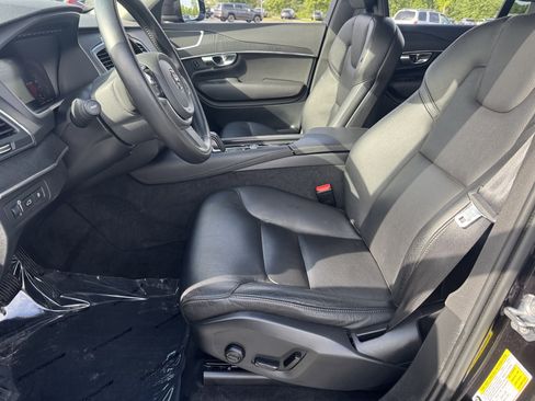 Used 2020 Volvo XC90 T8 Momentum w/ Protection Package Premier AWD/4WD image 8