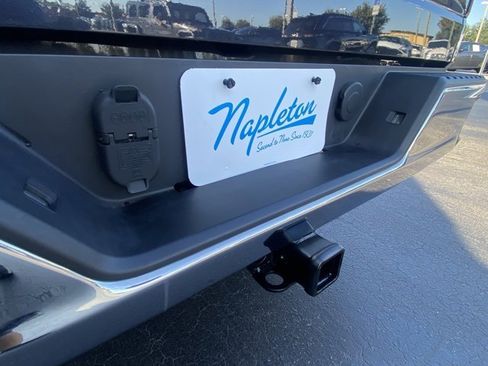 Used 2023 Chevrolet Silverado 1500 LT image 24