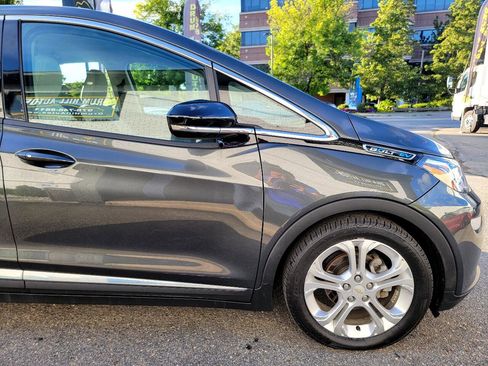 Used 2019 Chevrolet Bolt LT image 12