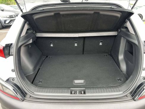 Used 2022 Hyundai Kona SEL w/ Convenience Package FWD image 11