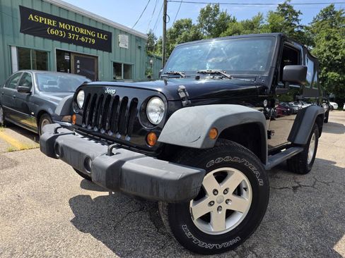 Used 2011 Jeep Wrangler Sport AWD/4WD image 2