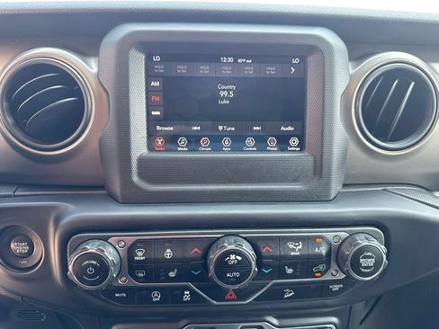 Used 2020 Jeep Wrangler Unlimited Sport S AWD/4WD image 35