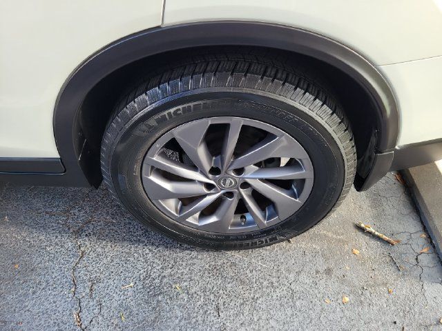 Used 2016 Nissan Rogue SL FWD image 6
