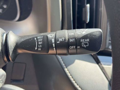 Used 2015 Toyota RAV4 XLE AWD/4WD image 20