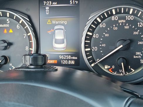 Used 2019 INFINITI Q50 Luxe image 10