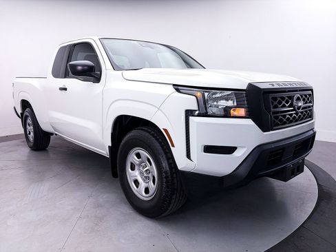 Used 2022 Nissan Frontier S w/ Technology Package RWD image 8