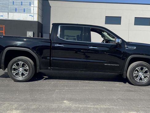 Used 2025 GMC Sierra 1500 SLT AWD/4WD image 3