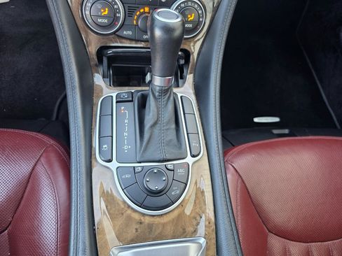 Used 2011 Mercedes-Benz SL 550 w/ Premium I Pkg image 31