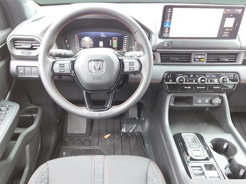 New 2026 Honda Pilot Sport image 13