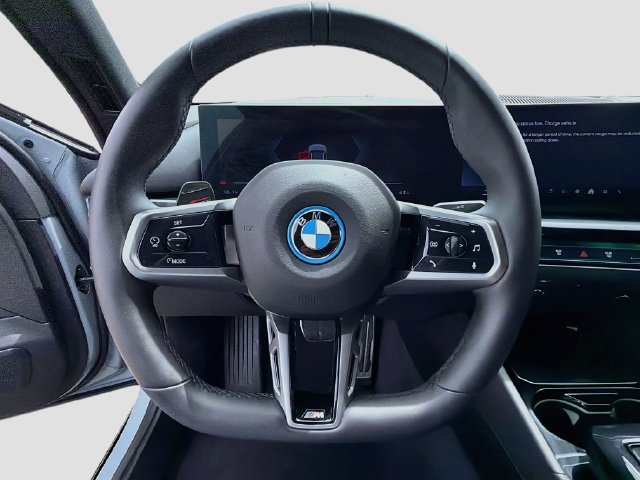 Used 2026 BMW i5 eDrive40 w/ M Sport Package RWD image 39