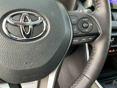 Used 2024 Toyota RAV4 XLE w/ Convenience Package AWD/4WD image 19