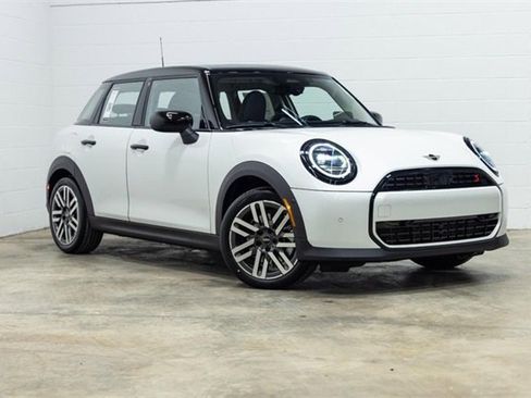 Certified 2025 MINI Cooper S image 5