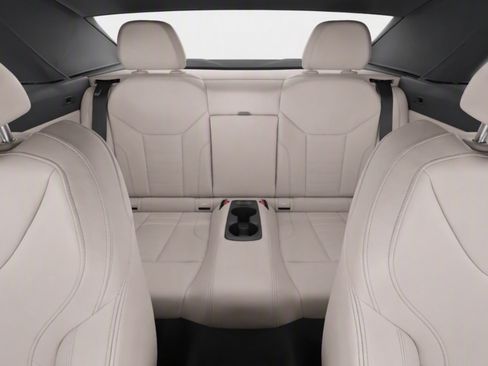 Used 2024 BMW M440i Convertible w/ Premium Package RWD image 18