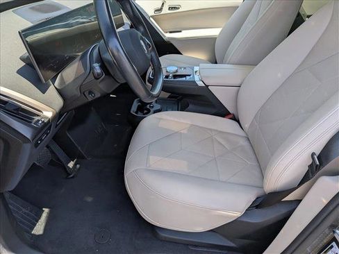 Used 2024 BMW iX xDrive50 w/ Sport Package AWD/4WD image 16