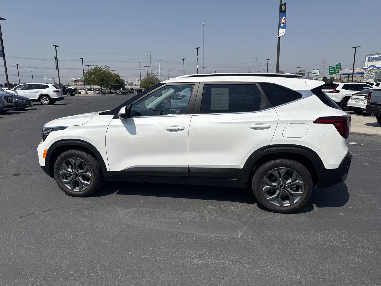 Used 2024 Kia Seltos S AWD/4WD image 5