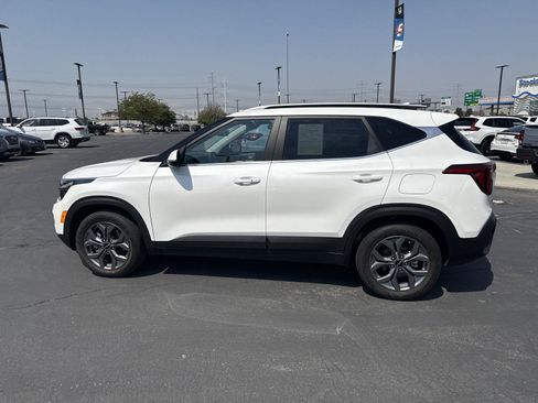 Used 2024 Kia Seltos S AWD/4WD image 5