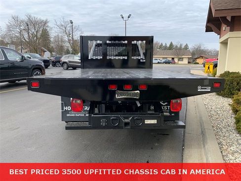 Used 2024 RAM 3500 Tradesman image 11