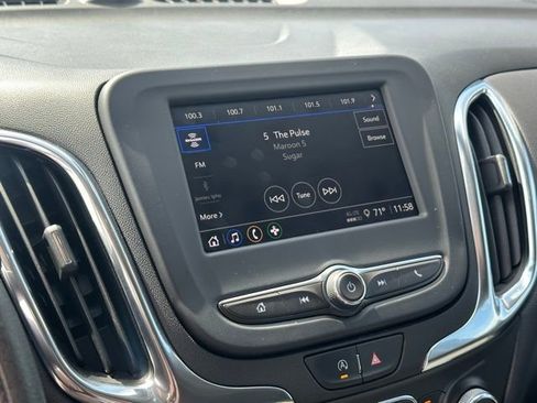 Used 2022 Chevrolet Equinox LT w/ LPO, Cargo Package AWD/4WD image 7
