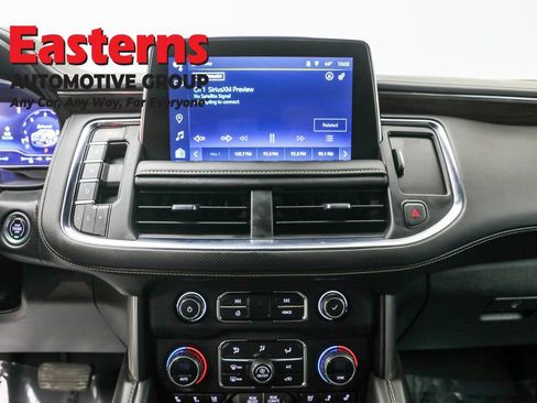 Used 2023 Chevrolet Suburban Premier image 12