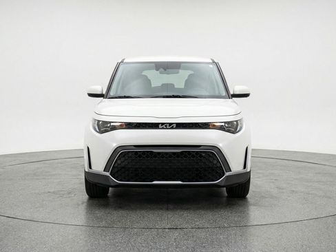 Used 2025 Kia Soul LX w/ LX Technology Package FWD image 2