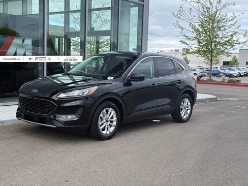 Used 2022 Ford Escape SE FWD image 1