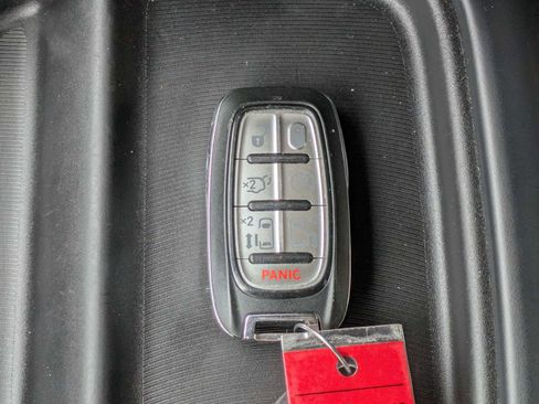 Used 2021 Chrysler Pacifica Touring w/ Cold Weather Group image 32