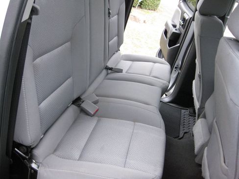 Used 2019 Chevrolet Silverado 1500 Custom w/ Custom Convenience Package image 24