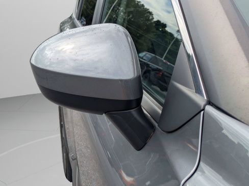 Used 2024 Nissan Rogue SV FWD image 31