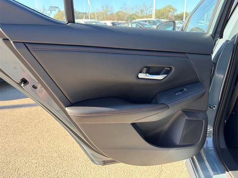 Certified 2024 Nissan Sentra SR w/ SR Premium Package image 25