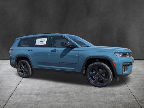 New 2026 Jeep Grand Cherokee L Limited w/ Limited Altitude Package AWD/4WD image 2