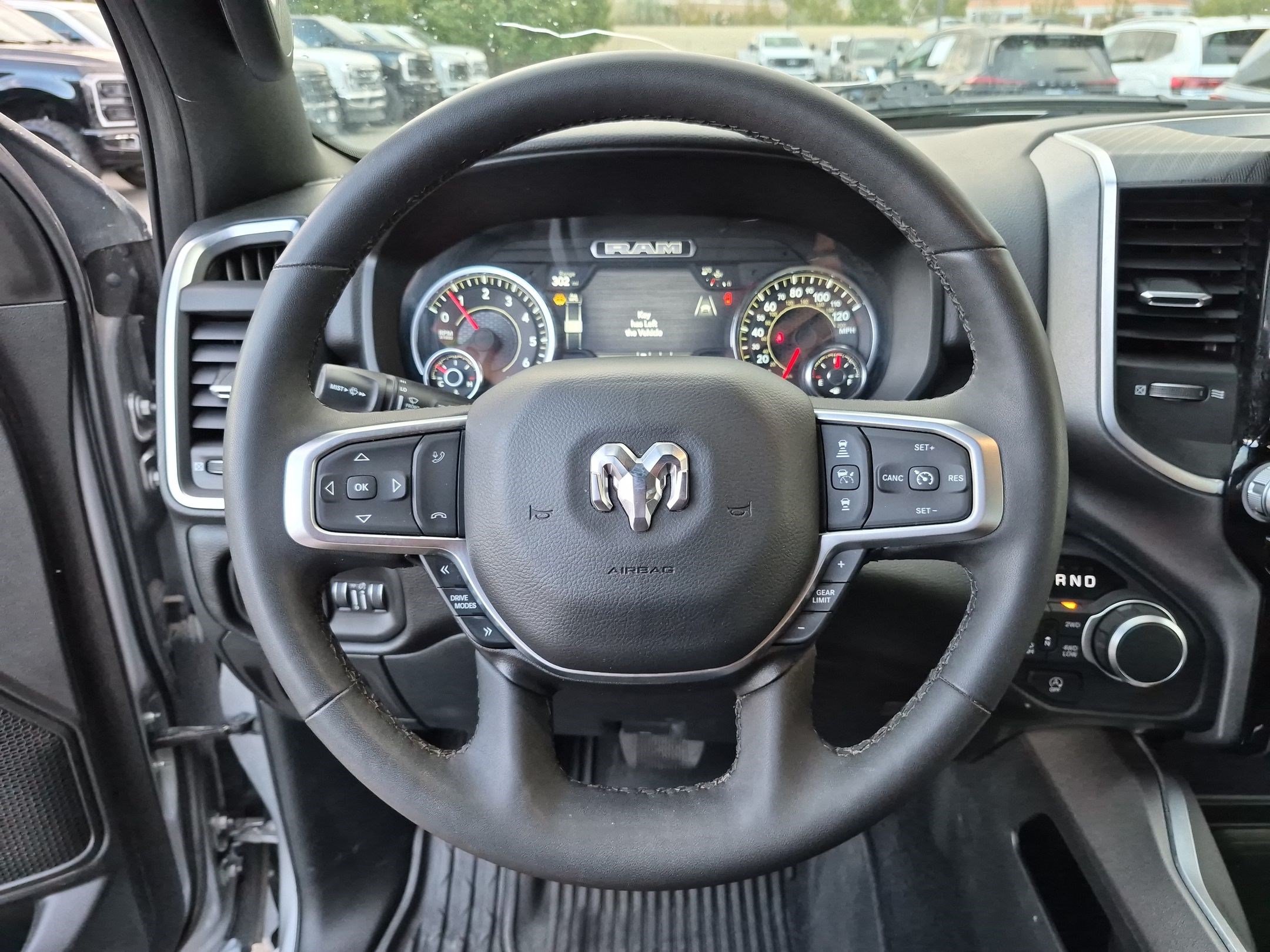 Used 2025 RAM 1500 Big Horn AWD/4WD image 16