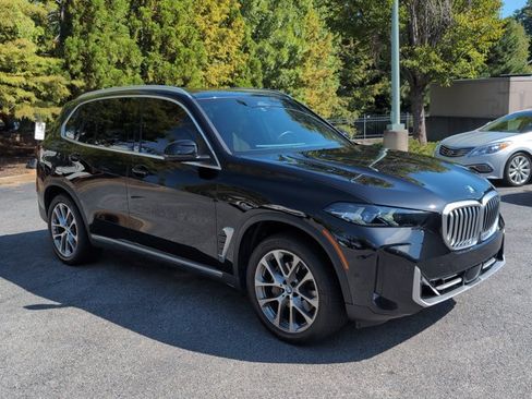 Used 2024 BMW X5 xDrive40i w/ Parking Assistance Package AWD/4WD image 3