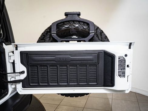 Used 2021 Jeep Wrangler Unlimited Rubicon image 17