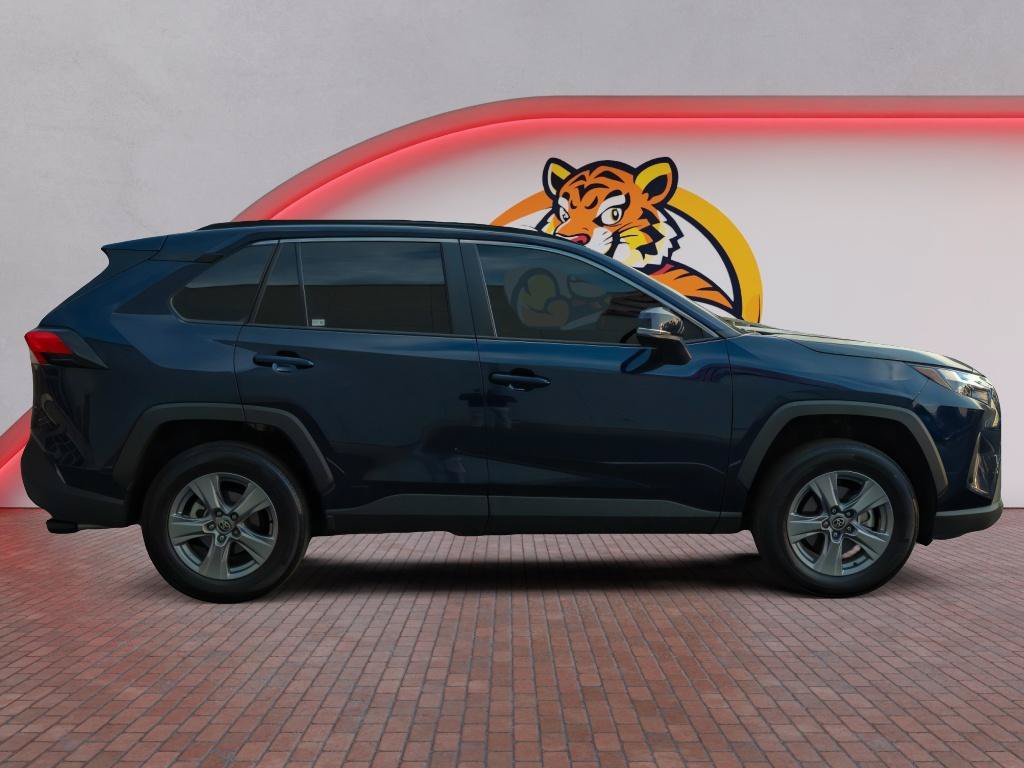 Used 2025 Toyota RAV4 XLE w/ Convenience Package AWD/4WD image 4