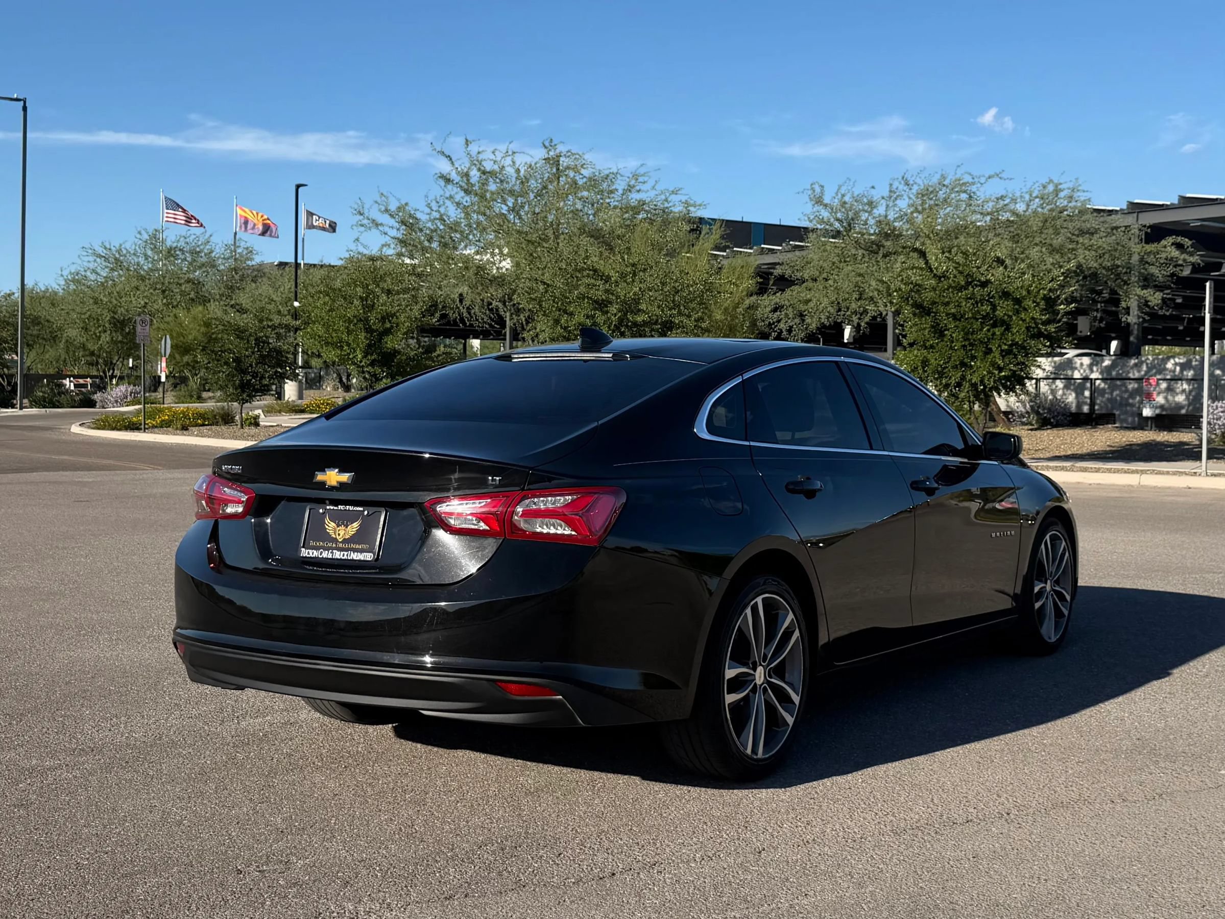 Used 2022 Chevrolet Malibu LT FWD image 4